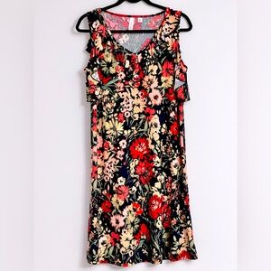 Tacera Floral dress. Pit to pit= 19”.
